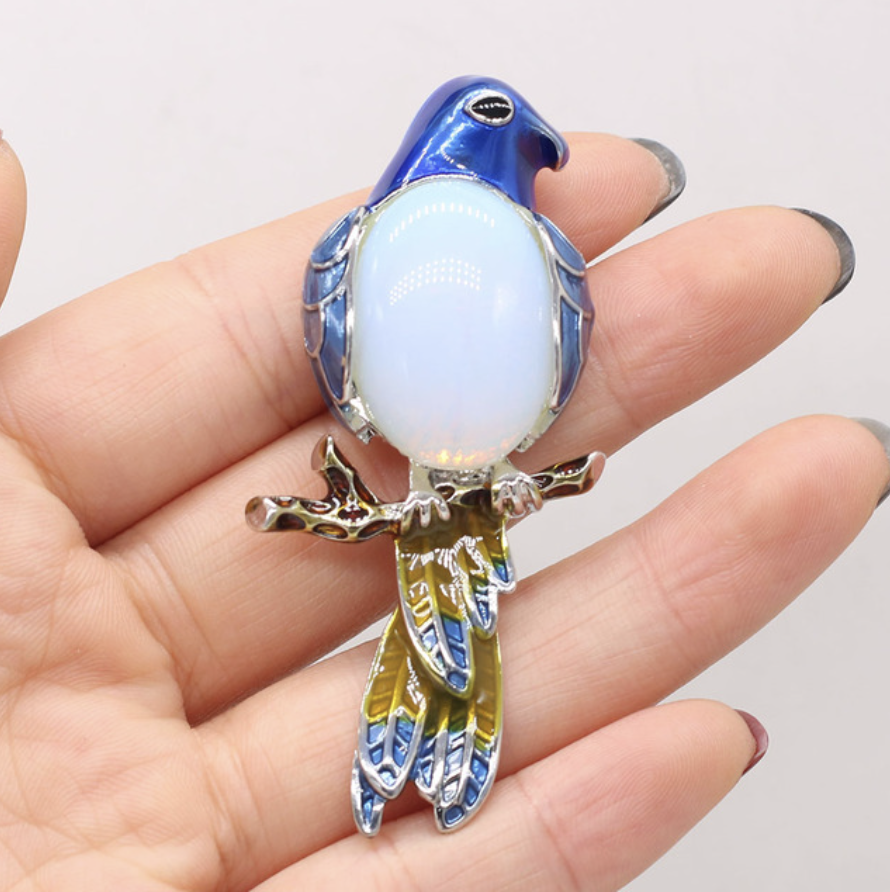 Parrot Brooch Silver Plated High End design Celebrity Broach Vintage Look Pin A4