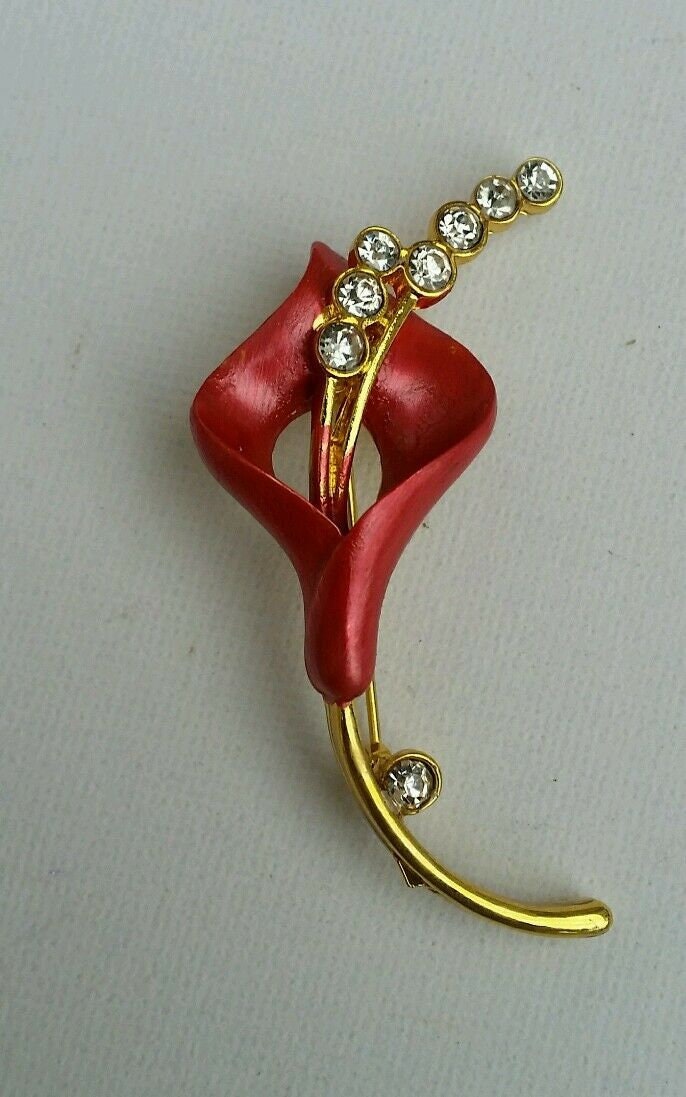 Stunning diamonte gold plated lily flower brooch broach cake pin for suits hats