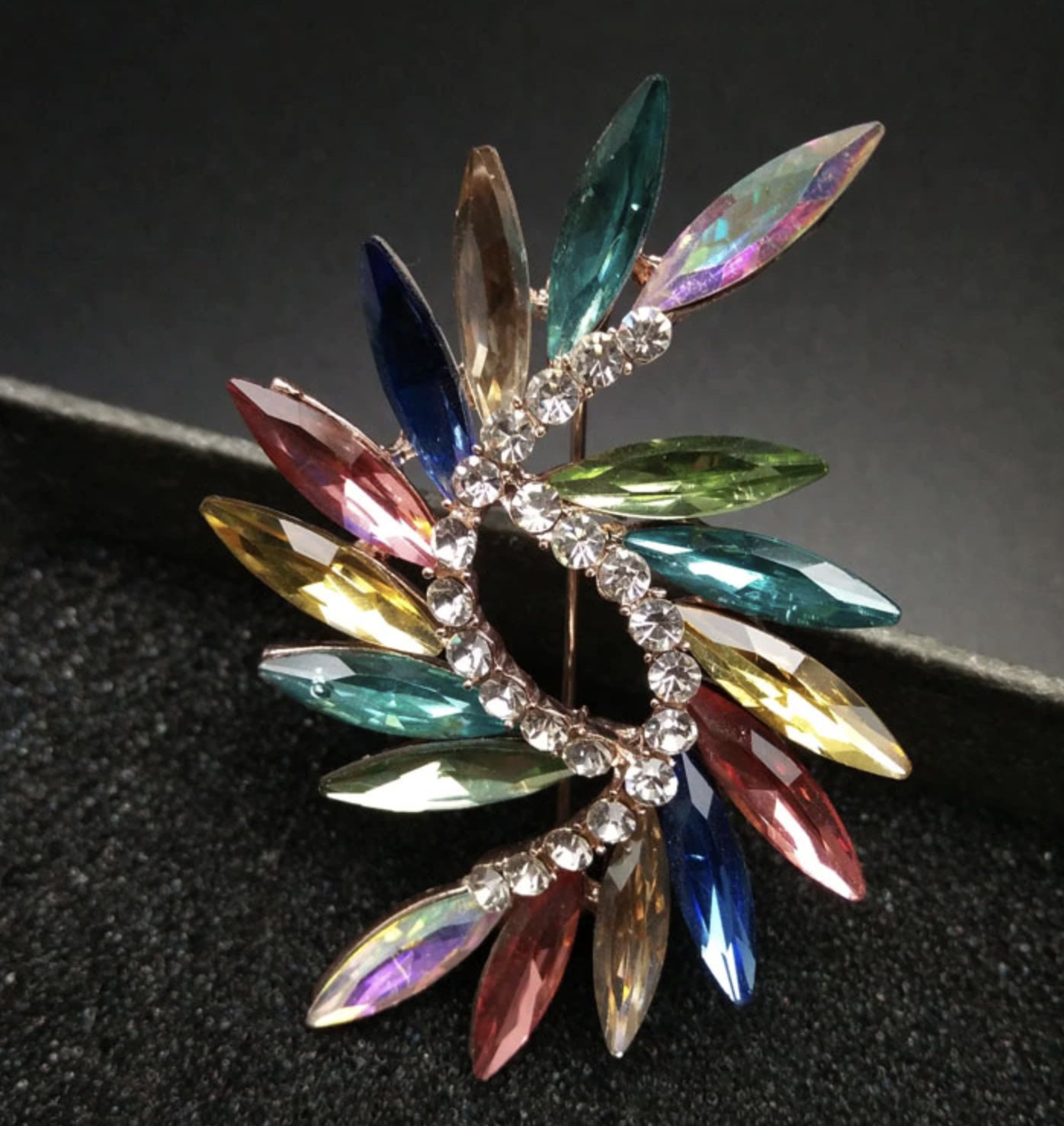 Multicolour Designer Brooch Vintage Look Gold Plated Suit coat broach Pin GGG20