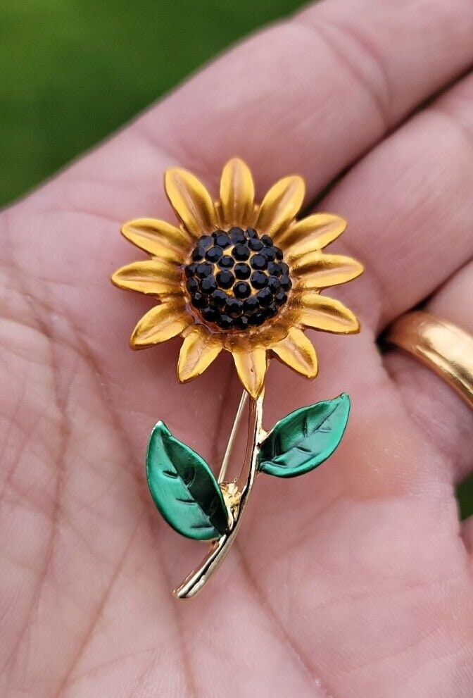 Sun Flower Brooch Pin Celebrity Valentine day vintage look Queen broach S17K New