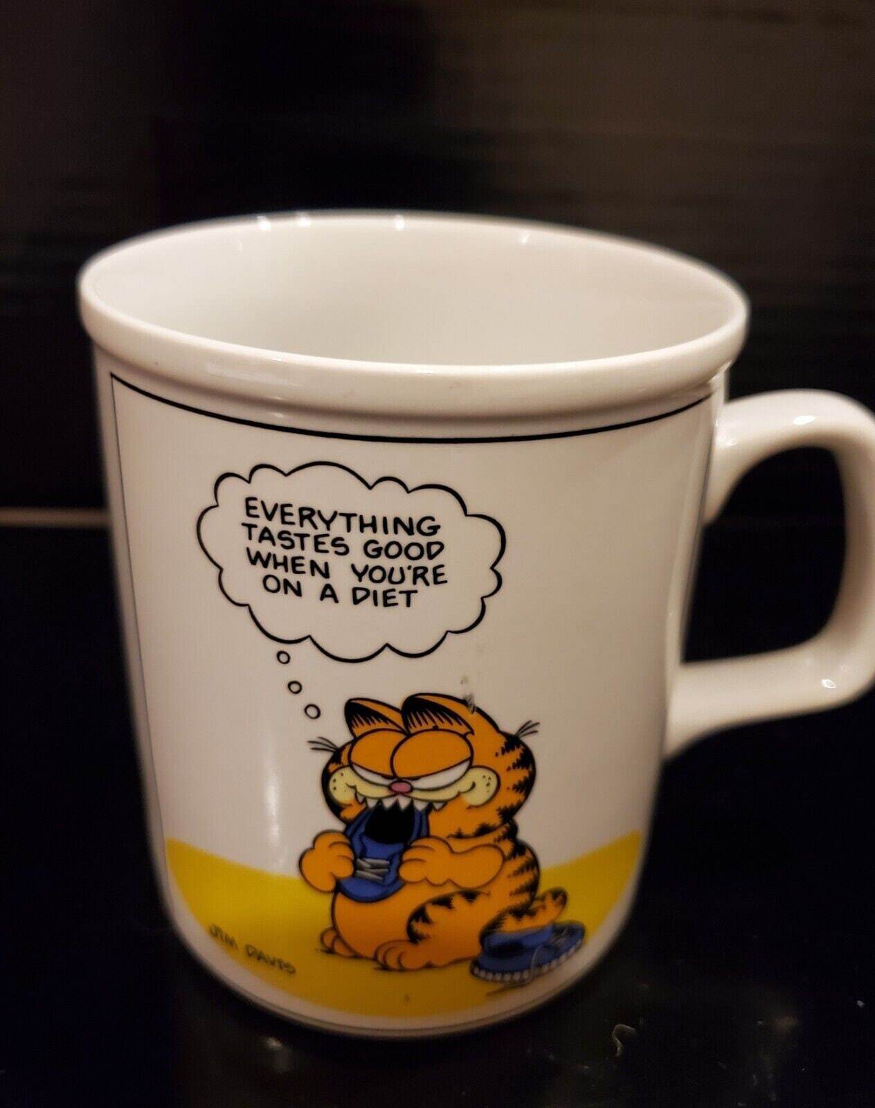 Garfield  coffee tea mug cup everything tastes good when you're on a diet 1978